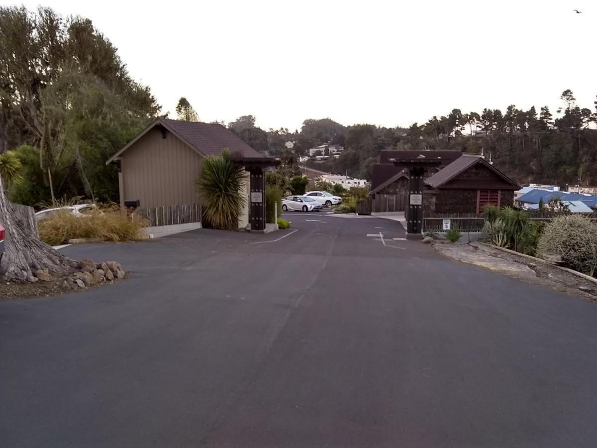 Hotel Noyo Harbor