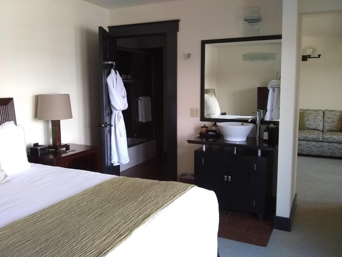 Noyo Harbor 3*