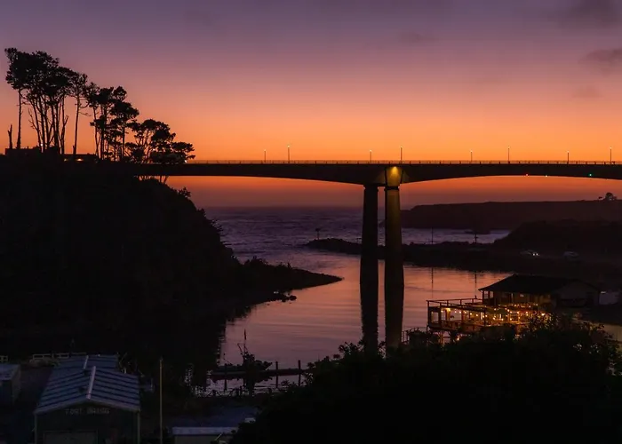 Noyo Harbor Inn