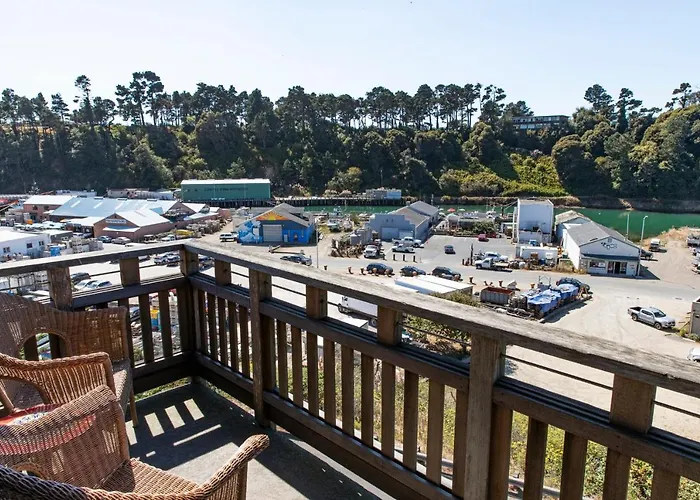 Noyo Harbor Inn