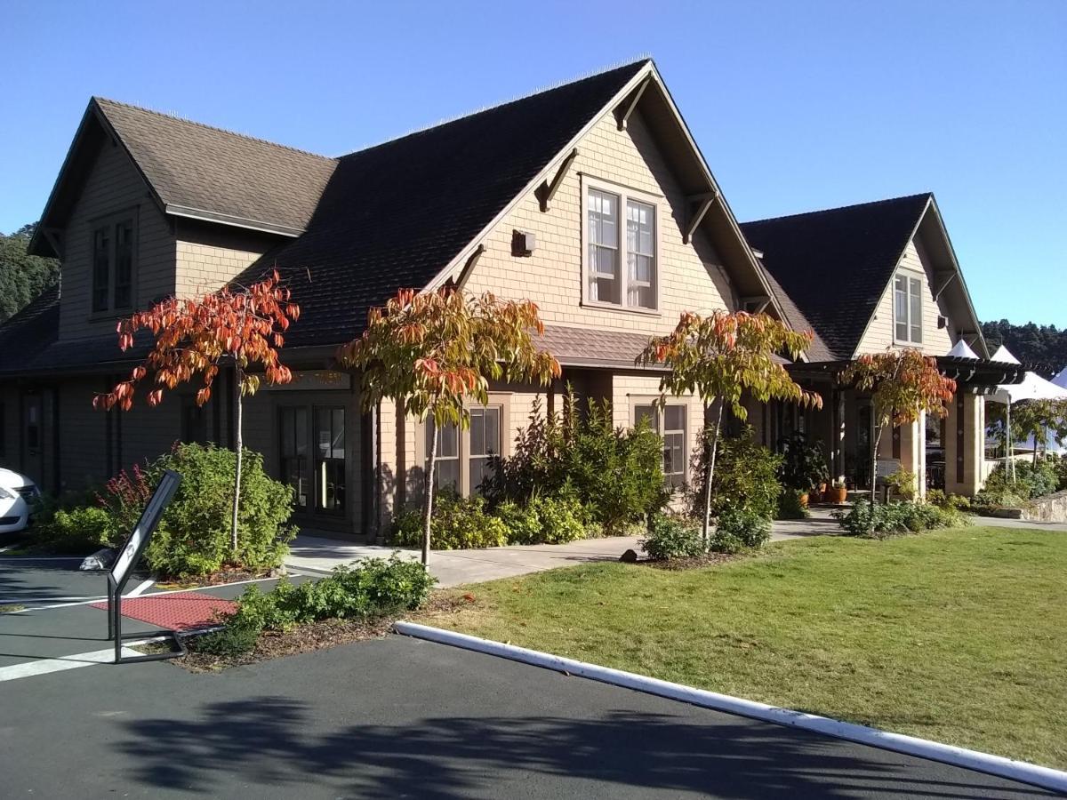 Noyo Harbor Hotel Fort Bragg