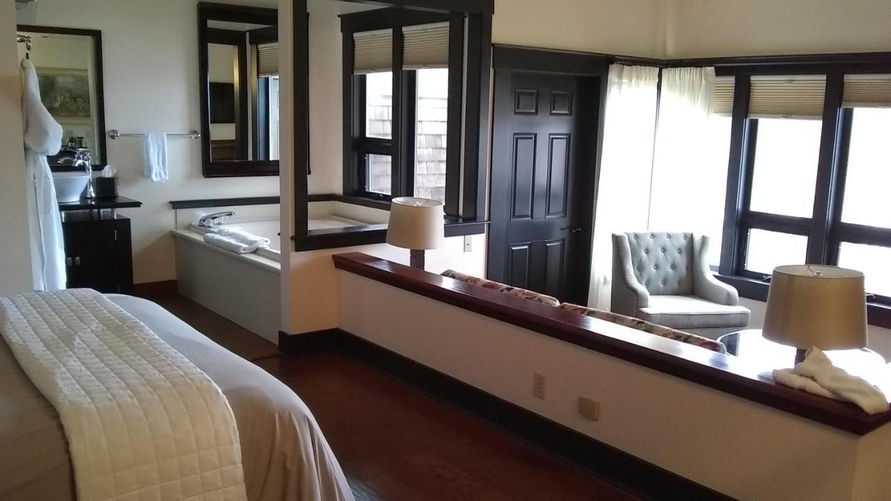 Noyo Harbor 3*